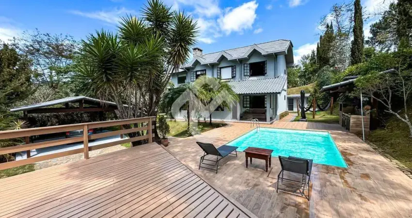 Casa em condomínio no bairro albuquerque em teresópolis - rj