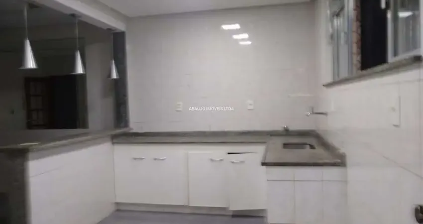 Casa com 3 quartos à venda na Rua Paulo Wilmar de Almeida, 28, Bosque dos Pinheiros, Juiz de Fora