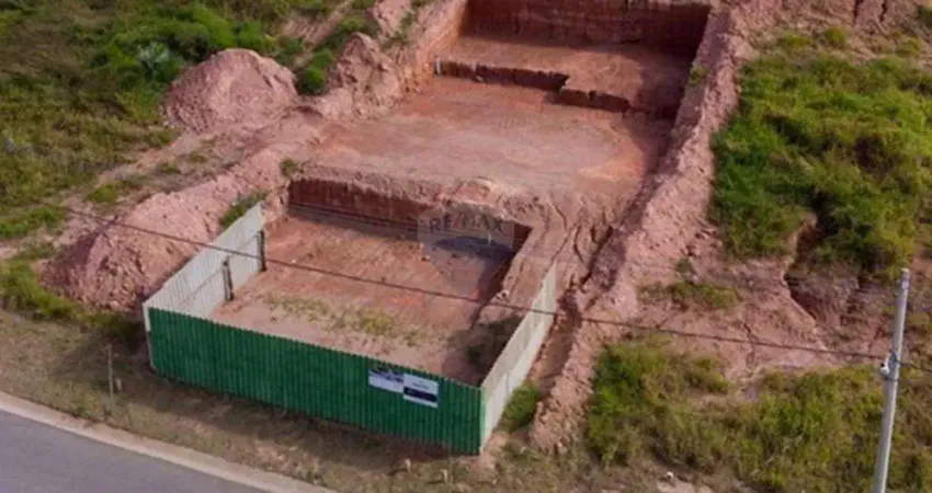 Terreno à venda com terraplenagem feita, projetos aprovados, incluso ferro para o muro de arrimo no reserva bellano, itatiba/sp