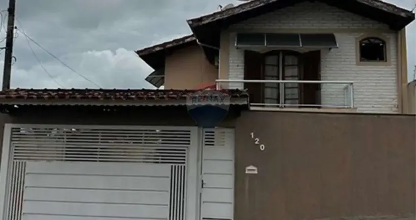 More no Jd. Flamboyant em Itatiba nessa casa espaçosa com 3 dormitórios e 1 Suíte e varanda