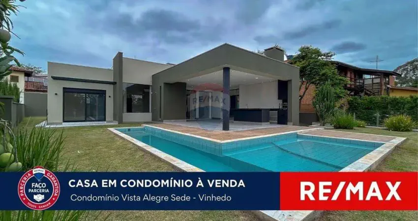 Casa a venda em Vinhedo com 03 suítes, térrea - Condomínio Vista Alegre Sede.