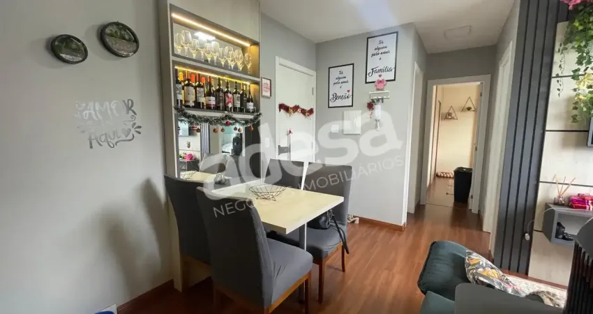 Apartamento com moveis planejados 2 quartos e garagem no Jardim Ouro Fino