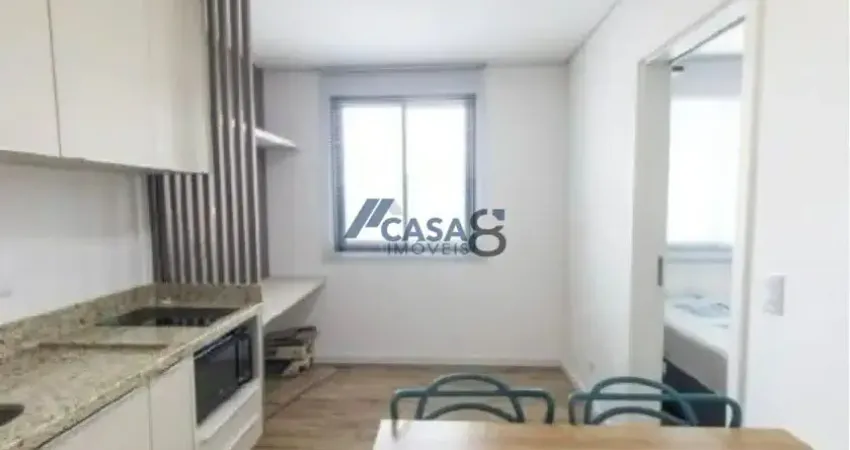 Apartamento de 1 Quarto no Centro  │ Mobiliado e Andar Alto