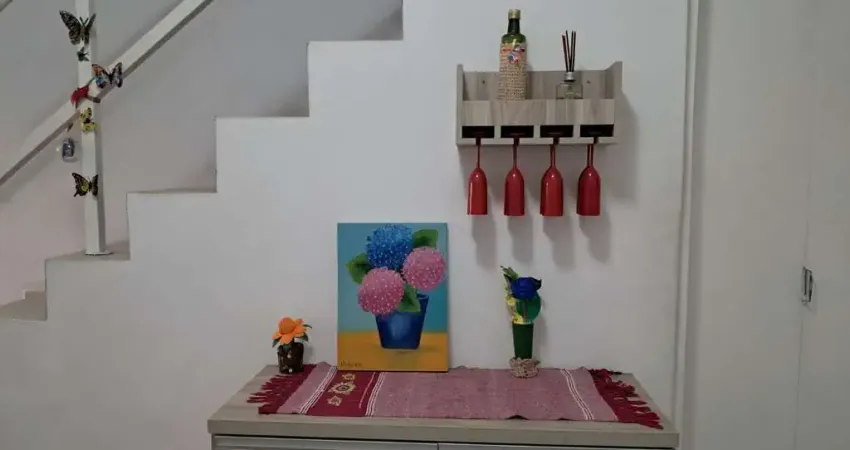 2 Casas, para residência e para renda, com ótima planta e padrão construtivo no melhor de Francisco Morato/SP - Francisco Morato