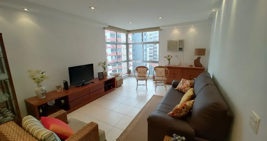 Apartamento amplo e arejado em ótima localização no bairro da pompéia.