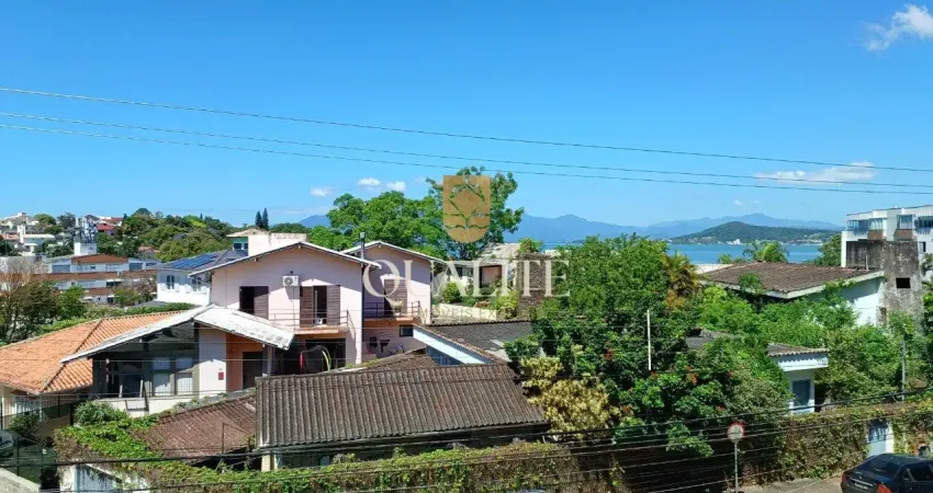 Apartamento área privativa de 72,76m², com 2 dormitórios, 1 suíte, vaga de garagem coberta. r$ 590.000,00. bairro bom abrigo, florianópolis.