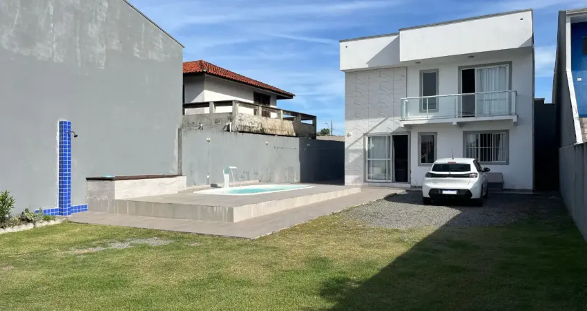 Sobrado com piscina 3 quartos 1 suite bairro  coroados guaratuba