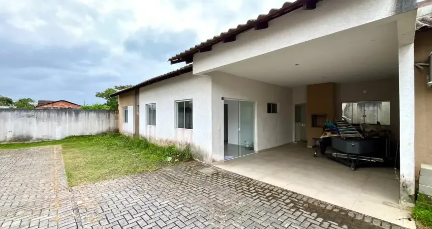 Casa 3 quartos sendo 2 suítes no bairro piçarras em guaratuba