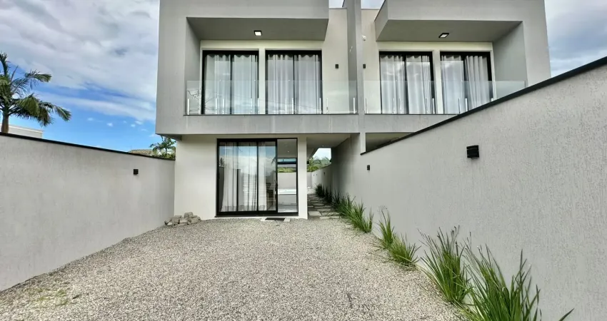 Sobrado 3 quartos com piscina no bairro coroados em guaratuba (temporada)