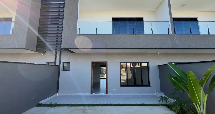 Sobrado Alto Padrão com Piscina - 4 Quartos (2 Suítes) - Brejatuba - Guaratuba PR - R$ 1.250.000,00