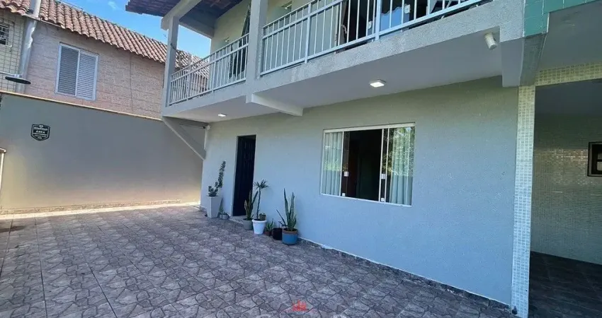Sobrado para venda com 4 quartos em Caioba