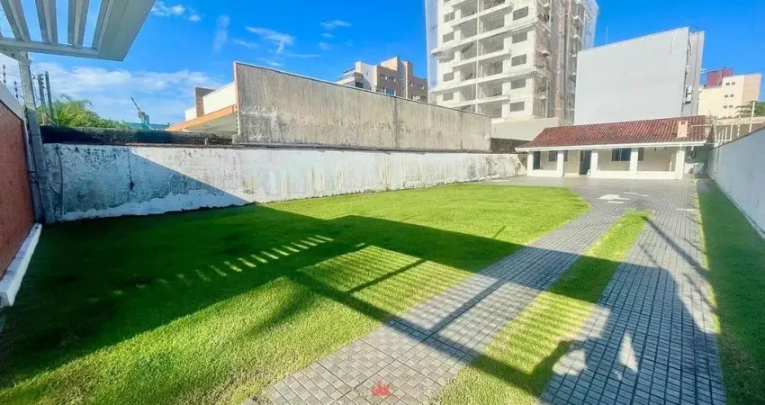 Casa com 3 quartos à venda na Avenida Bandeirantes, 461, Caiobá, Matinhos