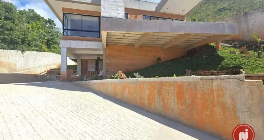 Casa com 4 dormitórios à venda, 271 m² por R$ 2.430.000,00 - Ville de Montagne - Nova Lima/MG