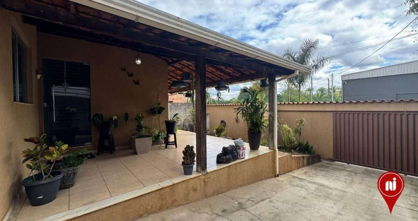 Casa com 3 dormitórios à venda, 148 m² por R$ 580.000 - São Conrado - Brumadinho/MG