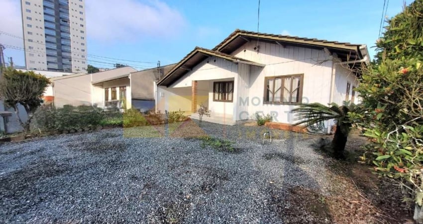 Casa com 3 quartos à venda na Rua Otto Wille, 77, Água Verde, Blumenau