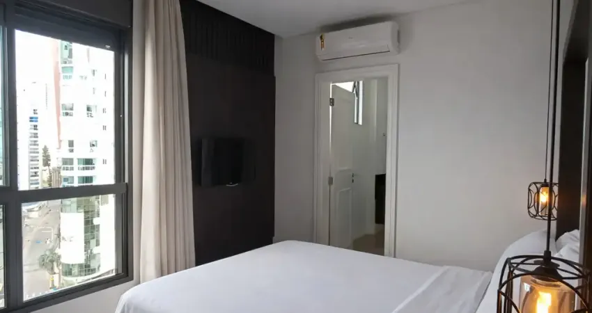 Apartamento com 3 Suítes Totalmente Mobiliado a 50 Metros da Praia