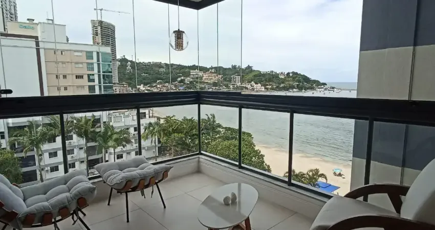 Apartamento com 3 Suítes Totalmente Mobiliado a 50 Metros da Praia