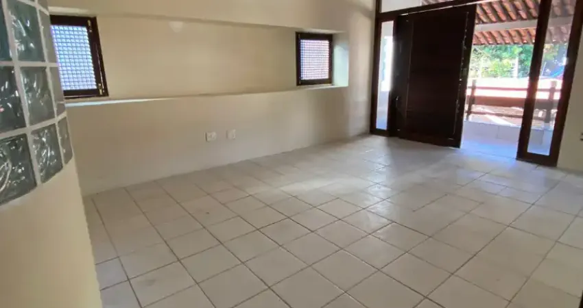 Execelente  casa com piscina , area de lazer, de 570 metros ,em boa localizacão