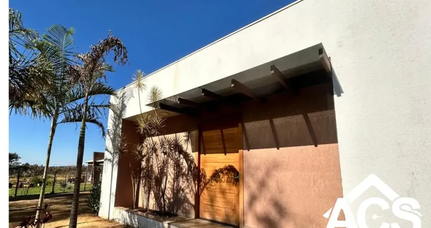 Casa de 3 quartos c/ suíte em lote de 1000 m2 no bairro ouro verde
