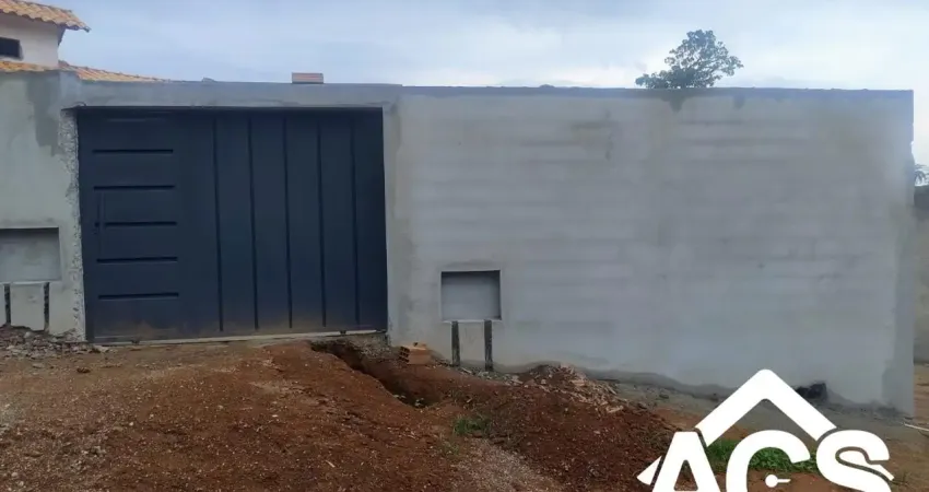 Casa de 02 quartos em matheus lemes/mg,excelente para família