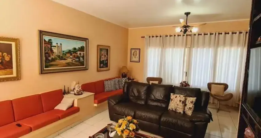 Casa para Venda em Barretos, Centro, 3 dormitórios, 1 suíte, 3 banheiros, 2 vagas