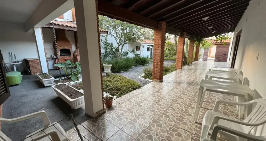 Casa c/ 7 dorm. 4 st. balneário oásis em peruíbe perto da praia. aceita apto no campolim.