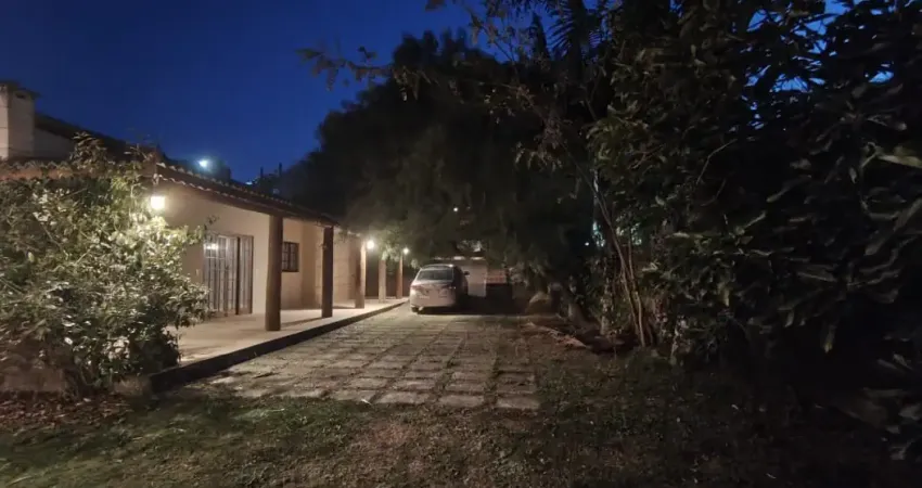 Chácara em piedade com acessibilidade, internet ultra rápida e conveniência com infraestrutura na região.