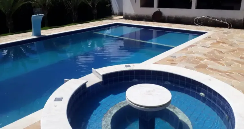 Chácara de 1000 m² com casa de 6 dormitórios em araçoiaba. troca por casa em sorocaba.