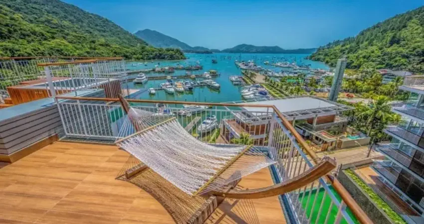 Apartamento alto padrão, no térreo, com vista para a marina. saco da ribeira em ubatuba.