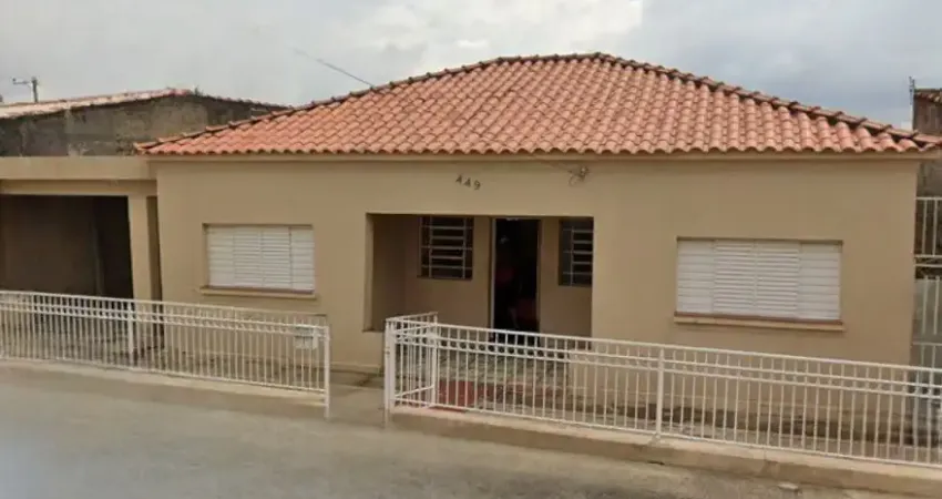 Casa com 5 dormitórios na vila barcelona ao lado do supermercado santo.