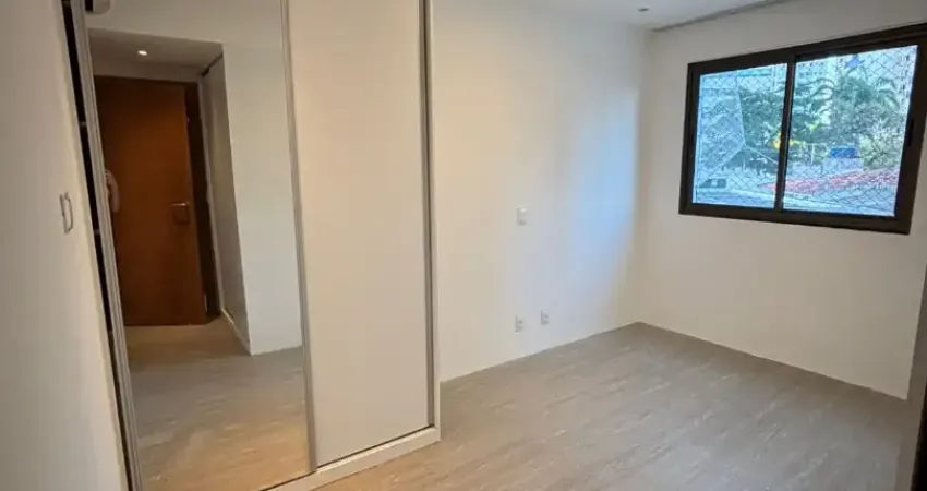 Apartamento de 136m², espaçoso e completo, pronto para receber sua família no coração da zona sul do recife.
