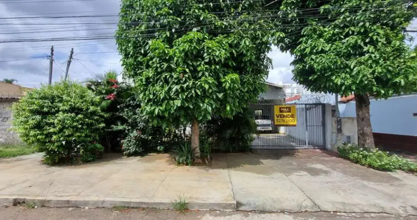 Casa a venda no setor parque amazônia, localizada próxima ao shopping buriti.