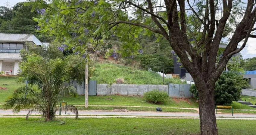 Terreno no condomínio aldeia do vale, com 1.622m² - valor r$ 1.650.000,00