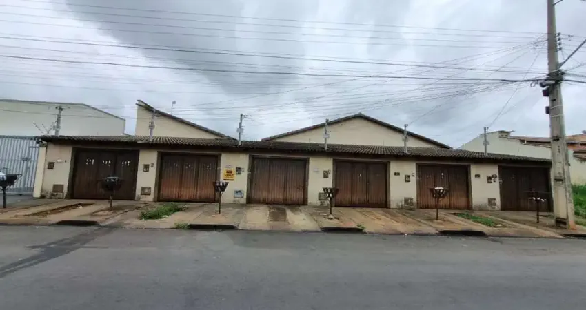 Casa com 3 quartos à venda na Avenida Orlando Marques de Abreu, Residencial Solar Bougainville, Goiânia