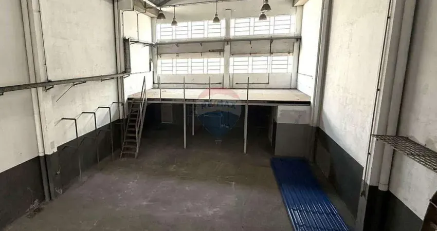 Barracão / Galpão / Depósito à venda na Rua Santiago, 298, Penha, Rio de Janeiro