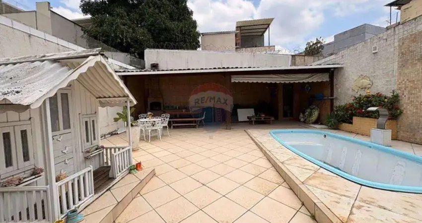 Maravilhosa casa com piscina a venda na rua arapogi - brás de pina