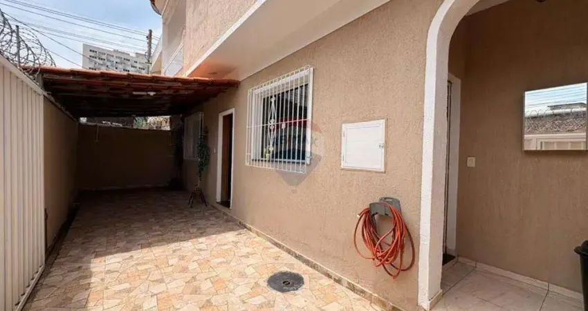 Casa espaçosa e completa à venda em frente ao Carioca Shopping