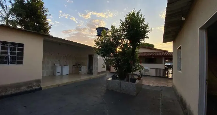 Casa com 5 quartos à venda na Rua 2, Setor Oeste, Trindade