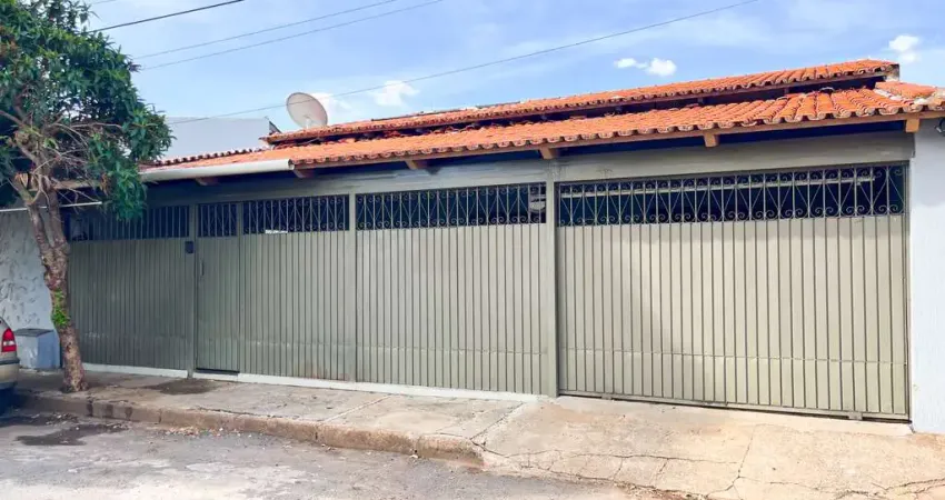 Casa com 4 quartos à venda na Hilário Veloso, Conjunto Guadalajara, Goiânia