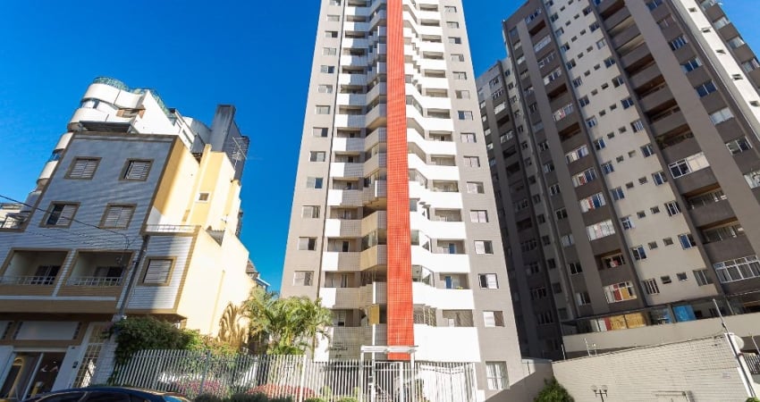 Apartamento 3 quartos(1 suíte), 1 vaga coberta, sacada com churrasqueira