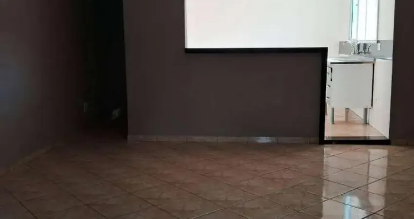 Casa com 3 dormitórios para alugar por R$ 1.700/mês - Jardim Elvira - Osasco/SP