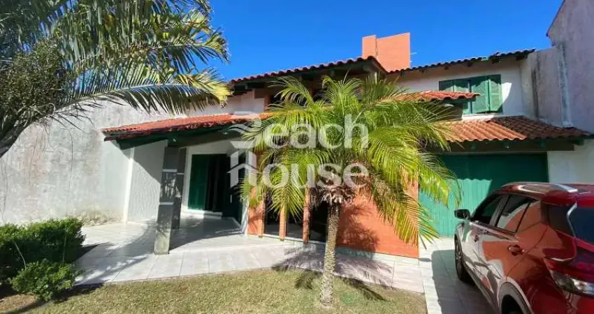 Casa linda e moderna bem localizada na nova tramandaí, costa mar!!