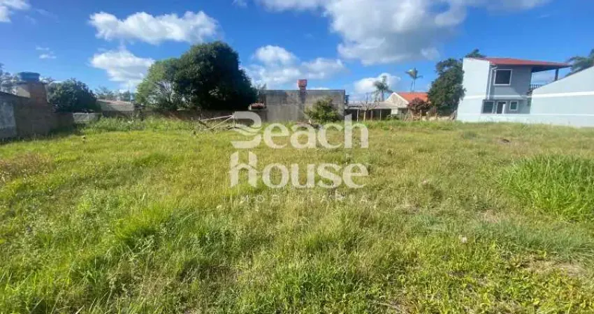 Otimo terreno localizado no bairro nova  tramandaí, pertinho do mar!!