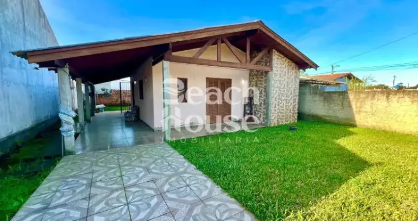 Casa com duas suítes e com boa localização em nova tramandaí!