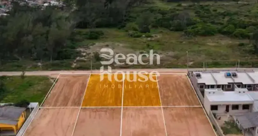 Terreno a poucos metros do mar!! com opção de comprar dois lado a lado!