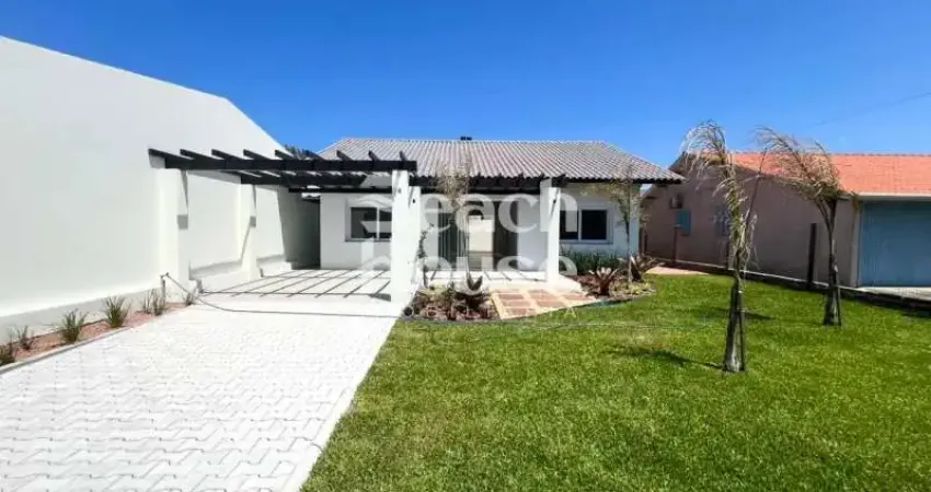 Linda casa próxima a plataforma de tramandaí!! localização privilegiada!