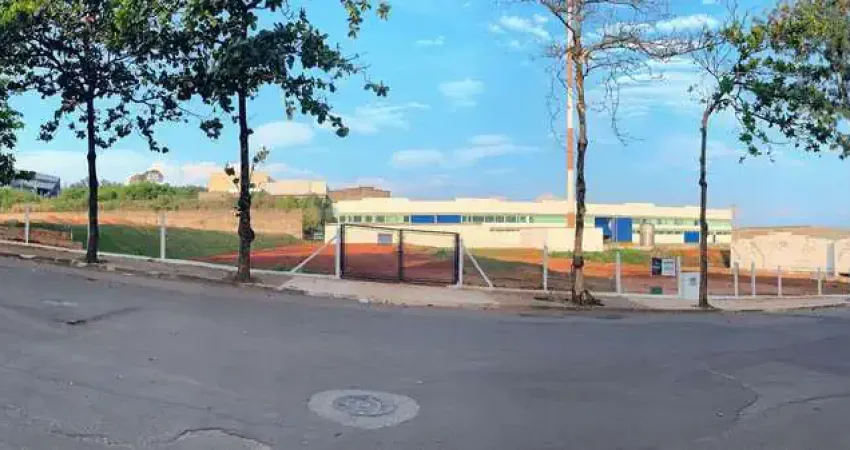 Terreno comercial para alugar na Rua Eugênio Bertini, 585, São Luiz, Americana