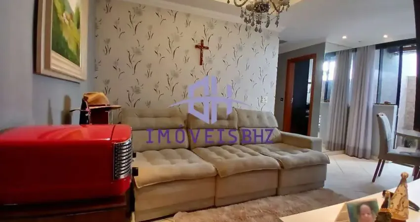 Apartamento no castelo com área externa, elevador e 2 vagas de garagem