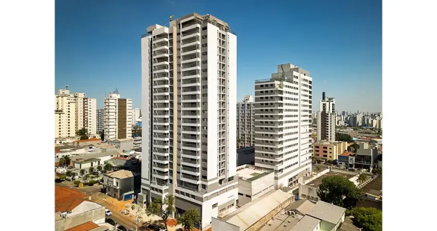 Lindo apartamento com varanda gourmet c/ churrasqueira a carvão.