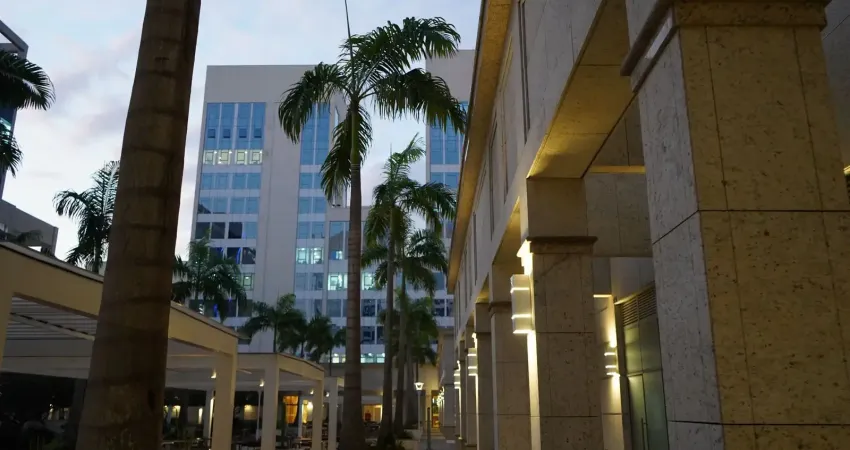 Sala comercial no centro metropolitano - barra olímpica - rj